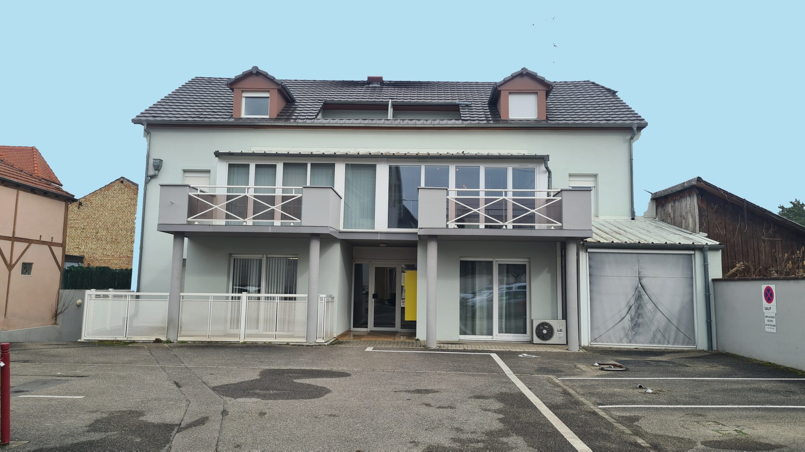 Rixheim centre : F3 80m² terrasse et garages