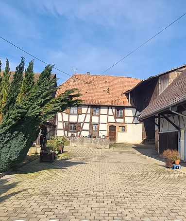 Wolfersdorf : maison + grange – 7,13 ares